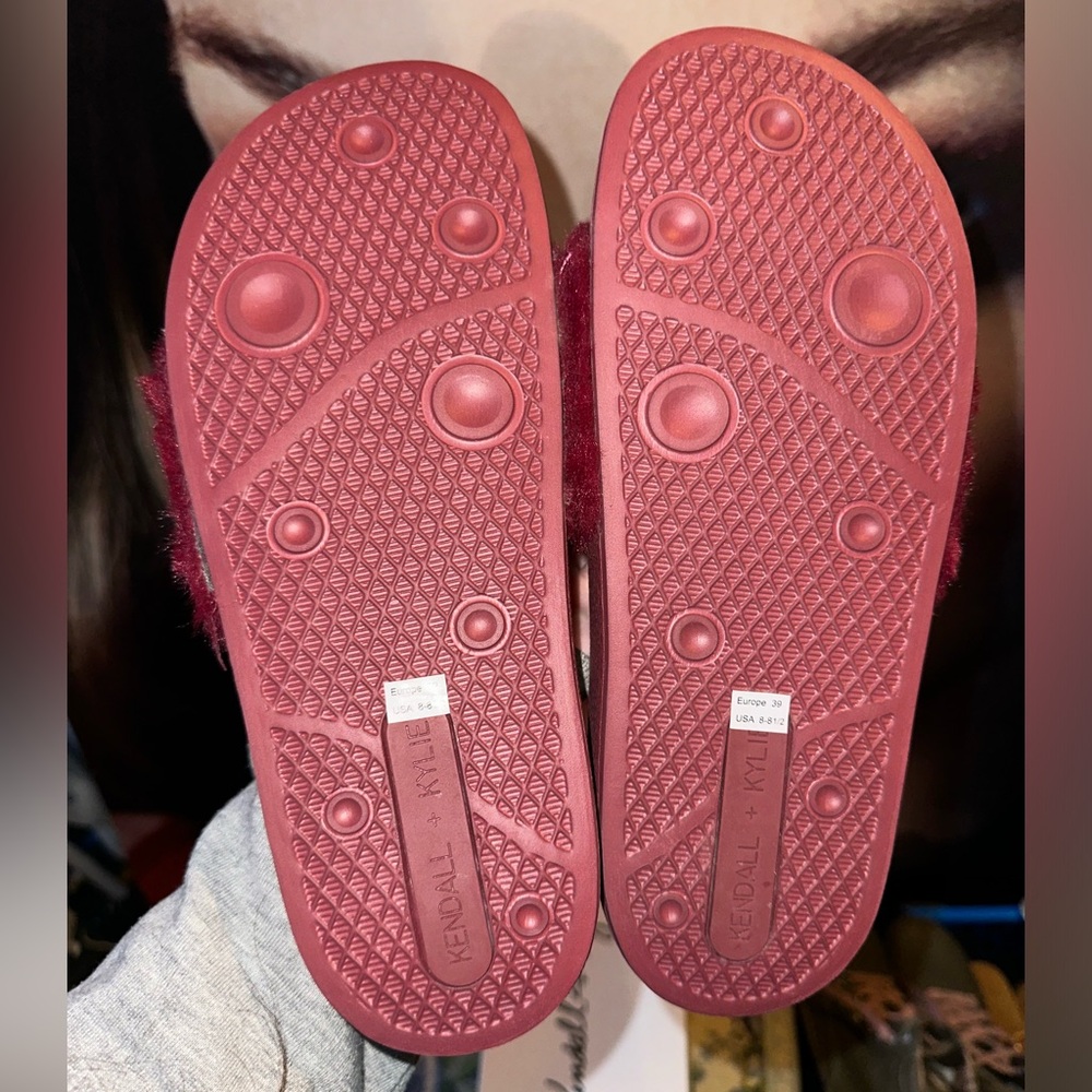 Kendall&Kylie Fur Slides - Picture 7 of 7